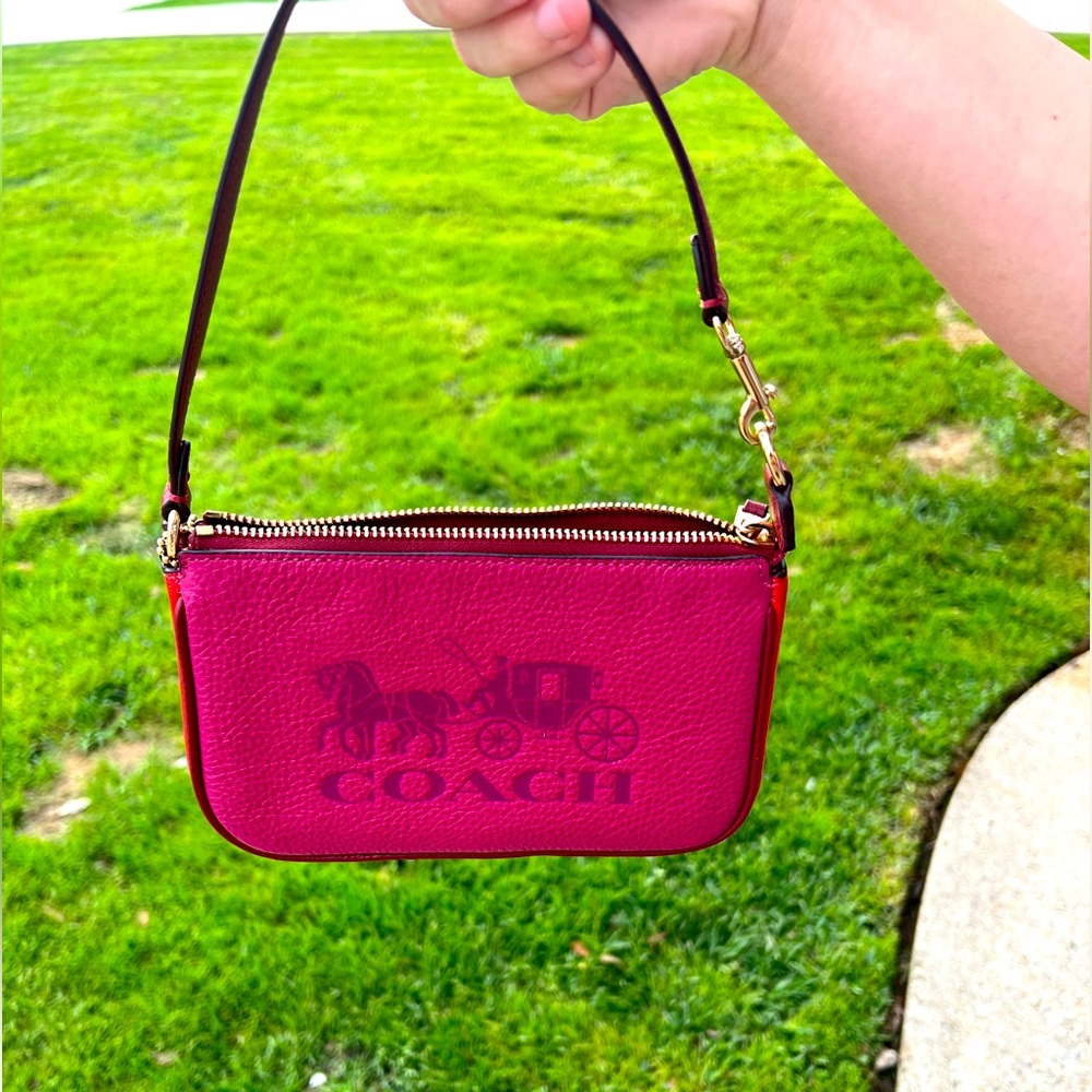 Coach Purse brand new with Tags .